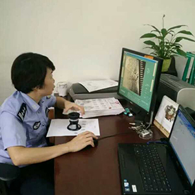 陈青棠工作照1.jpg 陈青棠工作照1.jpg