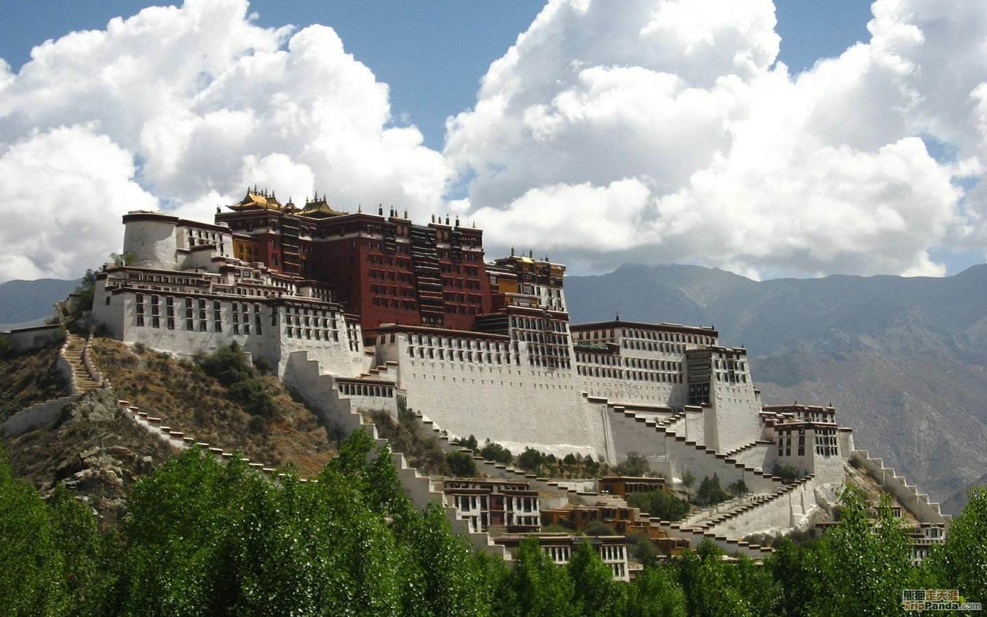 Дворец Потала Тибет Гималаи