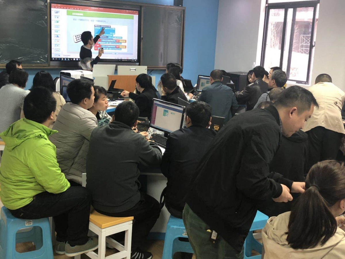 智能编程习练.jpg 智能编程习练.jpg