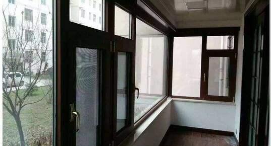 成都封阳台问题：物业坚持不让封阳台？听老师傅一提醒，才恍然大悟，后怕啊