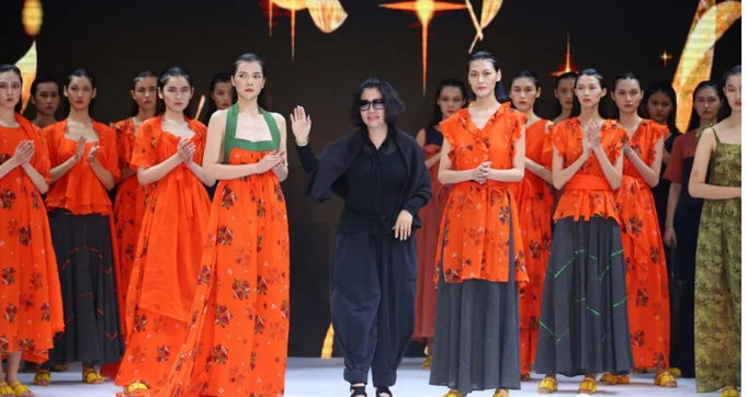 2018中国(青岛)国际时装周完美谢幕，时尚与创意在青岛碰撞