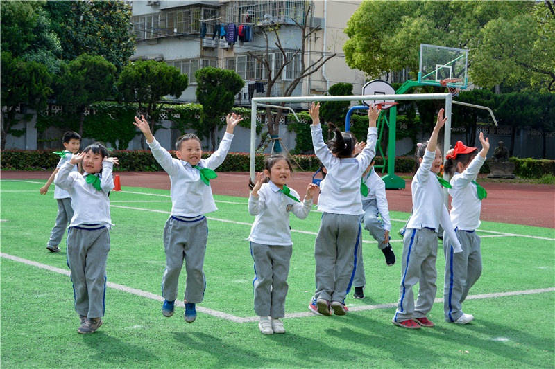 春天里追梦奔跑2018学年梅陇中心小学春季运动会报道