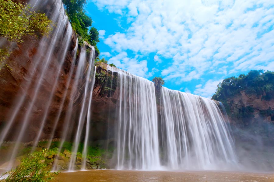 “亚洲第一瀑”——万州大瀑布