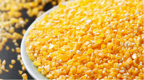 超有用的玉米八宝粥加工方法-图片版权归惠农网所有