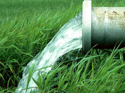 农技知识 农业技术 春季灌溉节水小技巧    喷灌具有灌水均匀,保水保