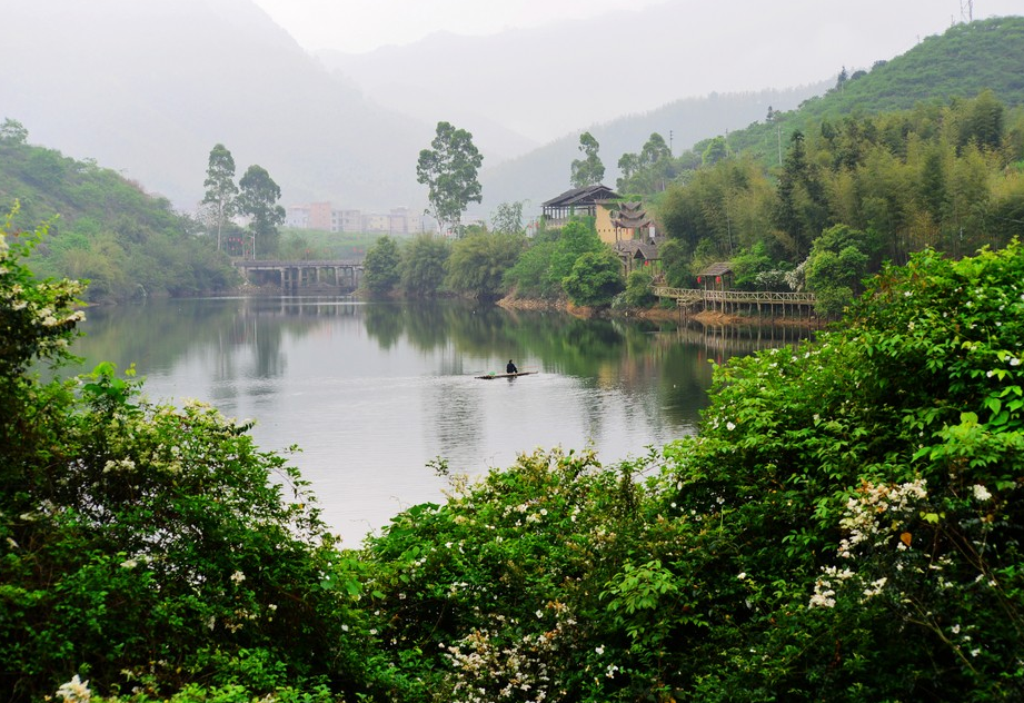 搞艺术也不在话下~ 〉 〉 交通指引 news 〉 〉 〉 地点:广州从化鳌头