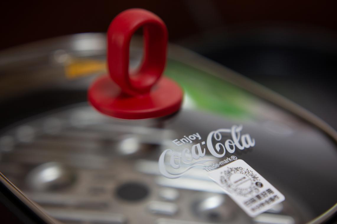 现代年轻人的生活现实,深夜才能享受属于自己的美好食光