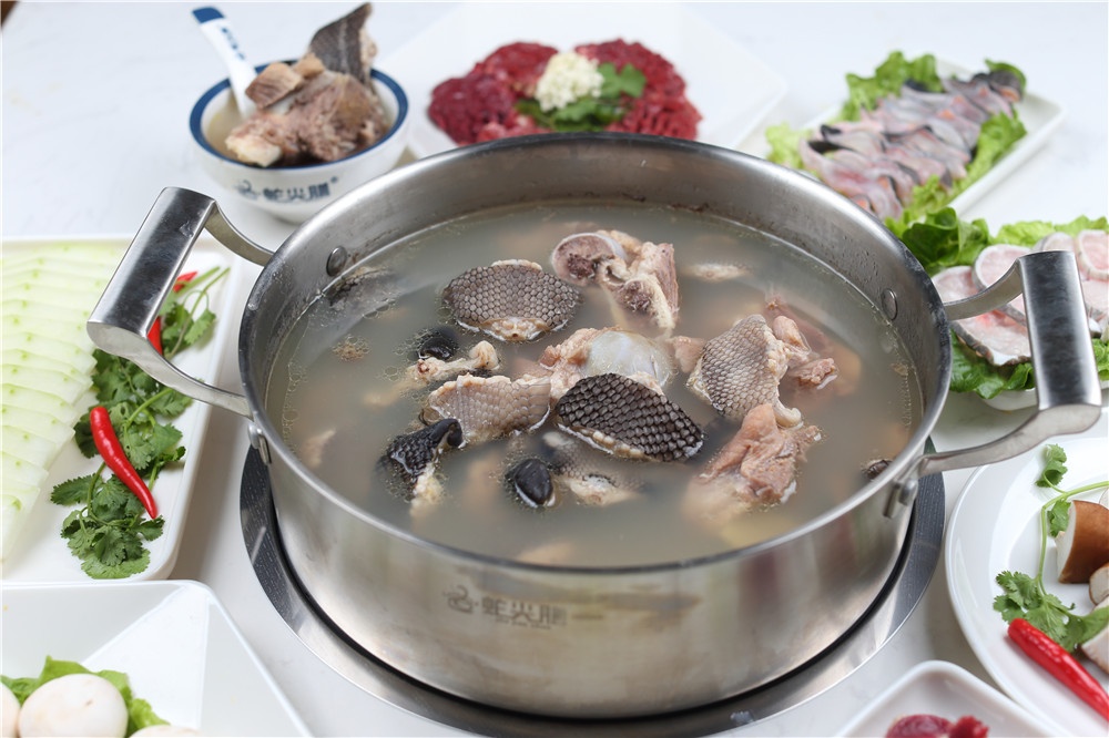 超滋补蛇肉火锅惊现莆田!还_莆田美食网