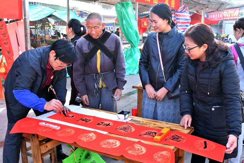 6 进社区：开化街道西山社区.JPG