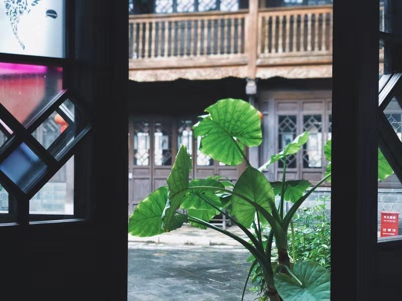 穿越慢时光，来锦里和建水相遇