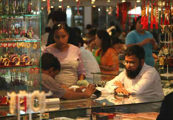 商业 | 探寻翡翠交易市场的源头