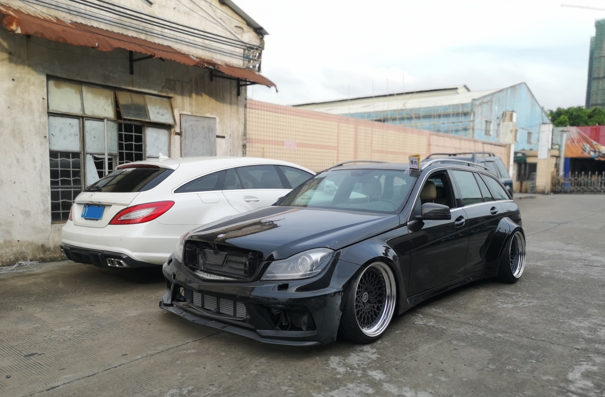 驱车2000公里去改装,奔驰c200变身当地最帅旅行车