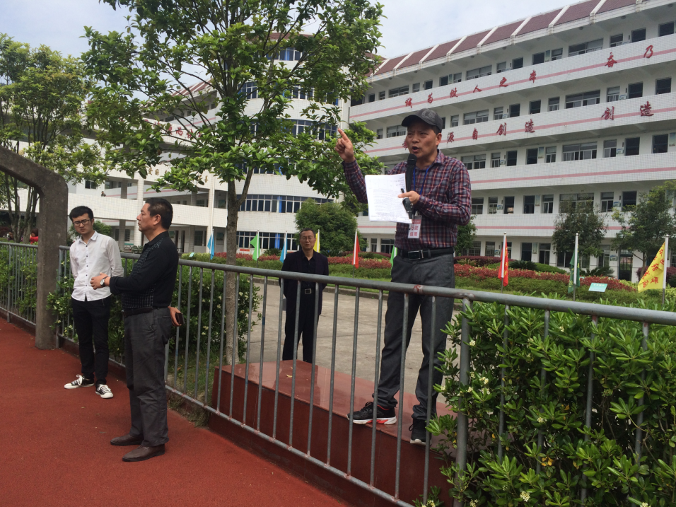 新二中举行突发事件应急疏散演练活动