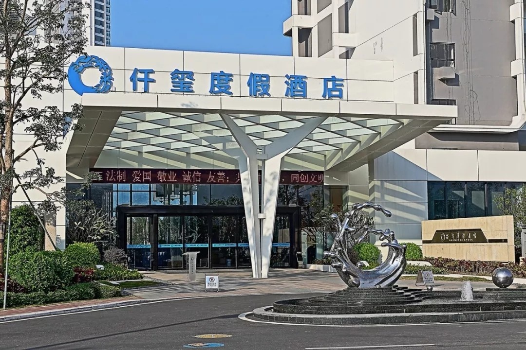 2.webp.jpg 2.webp.jpg