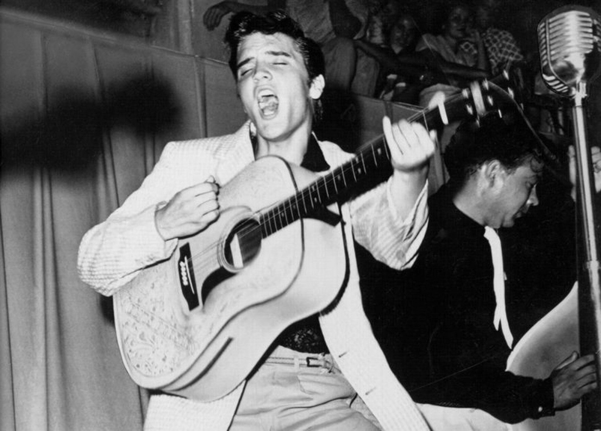 Elvis_1956_photo_Robertson_1600.jpg