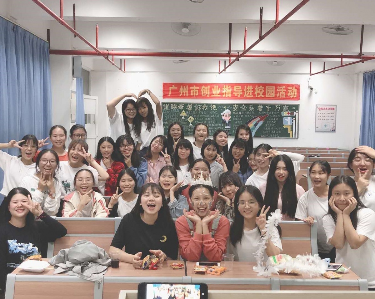 7b5ac075b4e4cbdbc4c02a1172722ef.jpg 7b5ac075b4e4cbdbc4c02a1172722ef.jpg