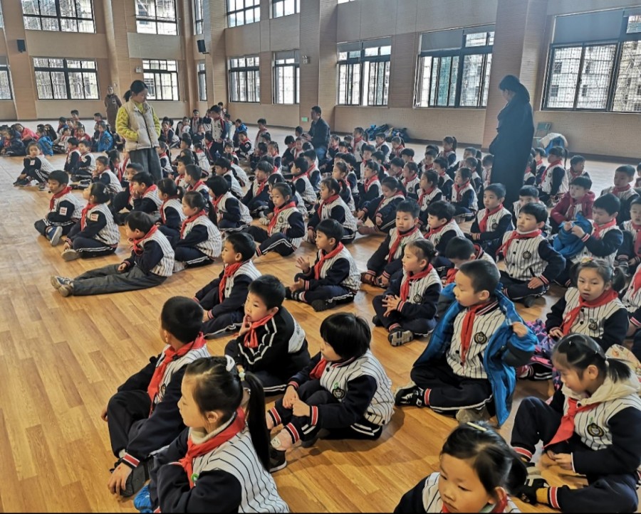 照我成长"首届广播操比赛侧记 余姚市东风小学教育集团