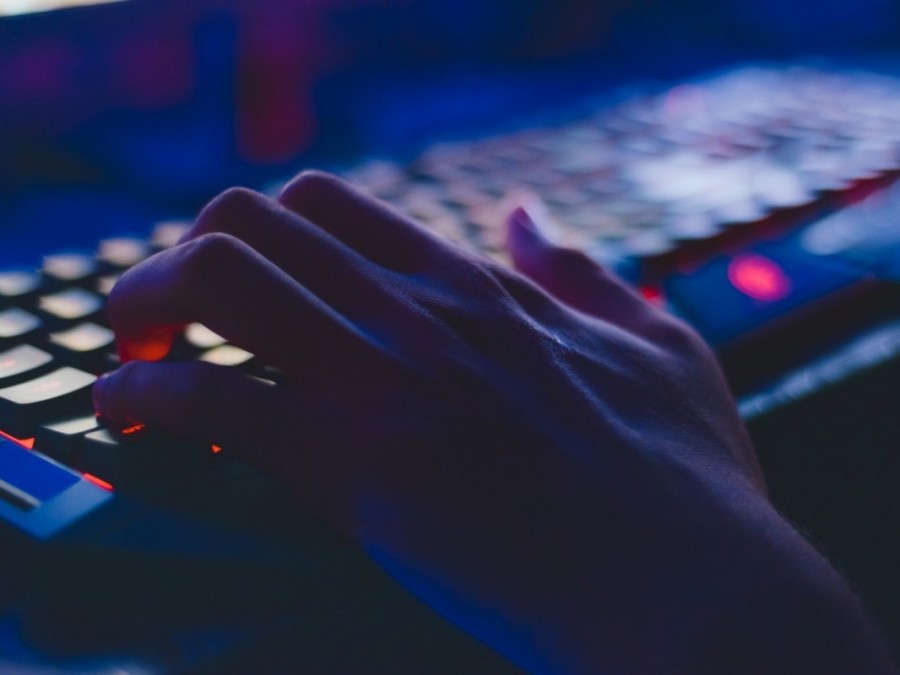 photo-of-person-typing-on-computer-keyboard-735911.jpg grey.gif